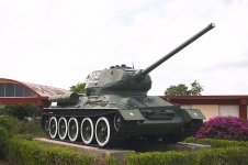 800px-Russian_T-34_tank_in_Museo_Giron.jpg