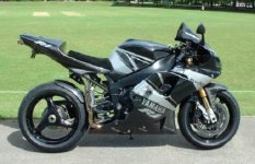 r1black_m.jpg