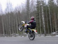 wheelie3.jpg