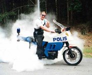 MC_polis_burnar.jpg