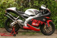 aprilia2.jpg