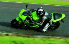 ZX600M_Action02_1024.jpg