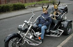 viking-helmets.jpg