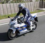 cbr1000rr_pol_2.jpg