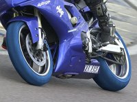 bluetyre03.jpg