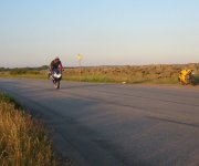 mange r1000 stoppie.jpg