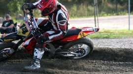 Supermotardterror-Eskil kopia 3.jpg