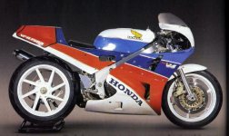 HONDA RC30..jpg