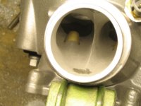 KTM HiFlo i väntan på att plastningen ska härda.jpg