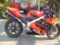 Hondaredtwin3.jpg