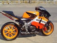Repsolracer1a.jpg