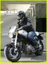 brad-pitt-ducati06.jpg