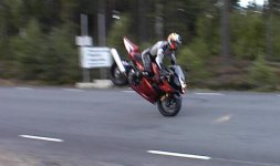 stoppie3.jpg