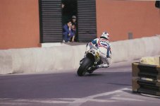 Kevin Schwantz-12.jpg