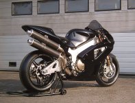 honda rc51 svartmetallic_1.jpg