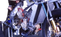 aprilia250_04.jpg