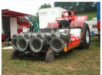 tractor pulling_03.JPG