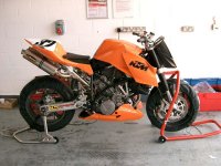 HM_990brands_garage_JPG.jpg