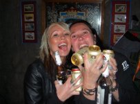 liten cathy & lynn.jpg