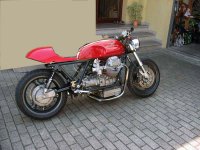aadamsguzzi_1.jpg