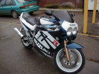 suz-gsxr750-88-bikepics-43234.jpg