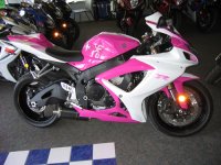 suzukiGSXR600_Hot%20Pink%20(17).jpg