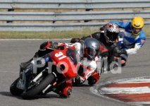 A07_064-R600-r.jpg