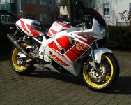 YZF750SP 02.JPG