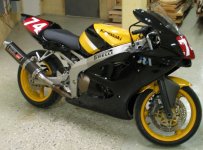 zx6r_striped_rightfront.jpg