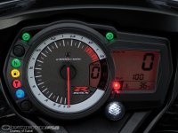 08_GSX-R600_Instrument.jpg