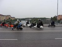 Mods på bron 1.JPG