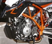 KTM_990_SMR_09_moteur_stpz.jpg