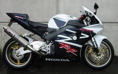 honda-cbr900rr-02-3-big.jpg