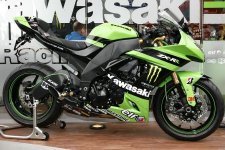 kawasaki_zx10r_race_replica_1.jpg