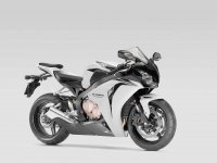 big_honda_cbr1000rr_fireblade_04.jpg