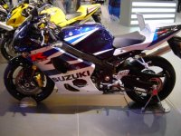 suzuki-gsxr1000-04-bikepics-069689.jpg