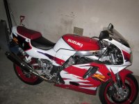 Suzuki GSX-R 750 002.JPG