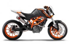KTM_125_1.jpg