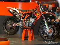 141_0911_01_z+KTM_350_SX_F_with_linkage+side_view.jpg