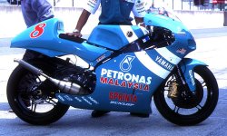 yamaha250_01.jpg