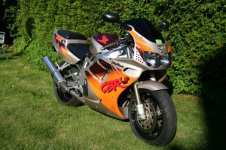 CBR900RR-94 UT.jpg