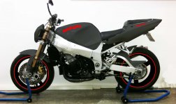 GIXXER_2.jpg