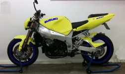 GIXXER_4.jpg