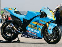 146_0805_07_z+suzuki_rizla_GSV-R800+side_view.jpg