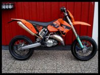 ktm125.jpg