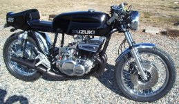 suzuki-gt550-caf-rac-2_1600x0w.jpg