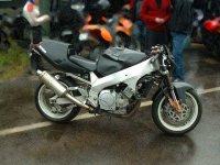 yzf750side1.jpg