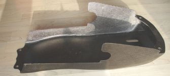 MT-01 Heckunterverkleidung unmontiert 01.jpg
