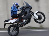KTM-2009-Adventure-R-web.jpg