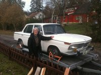 Astrid och BMWn.jpg